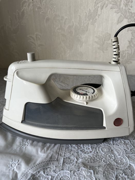 Утюги ( утюг Sanyo  и другие)