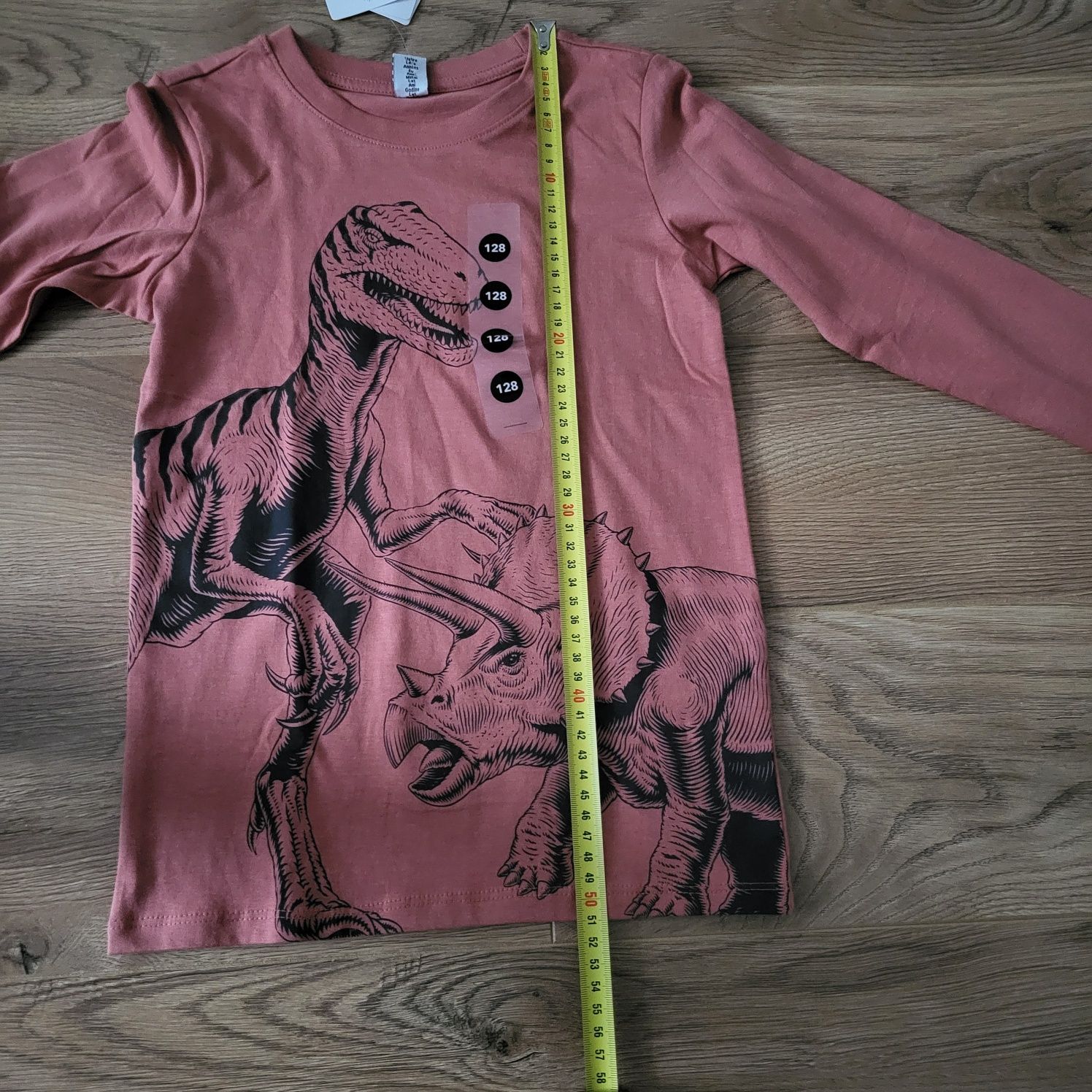 Nowa bluzka chłopięca r.128 Takko, motyw dinozaur,na szczupłego chłopc