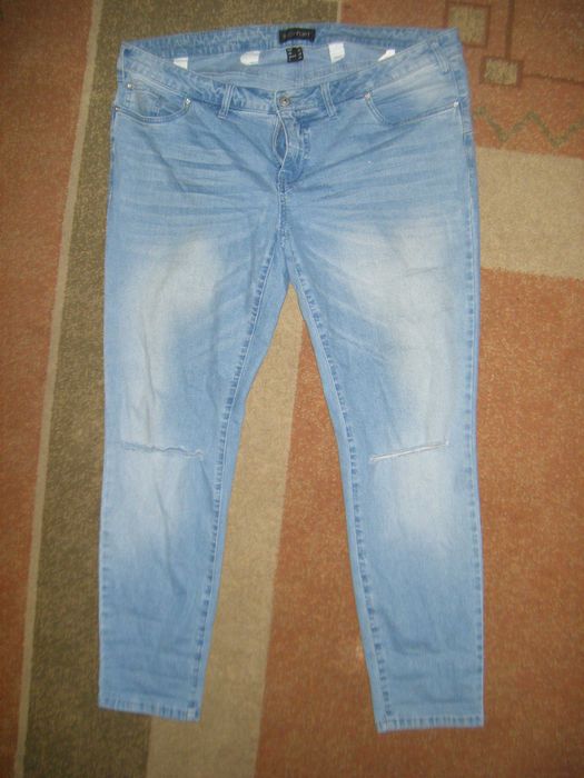 Стрейчевые рваные джинсы, размер 22-50
