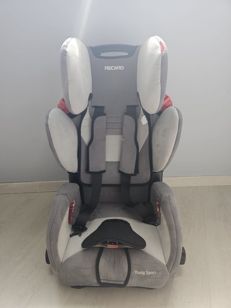 Автокресло Recaro Young Sport (9-36кг)