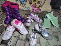 Взуття для дівчинки кросівки,гумові сапожки