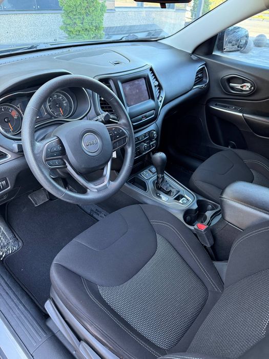 Jeep Cherokee KL 2020