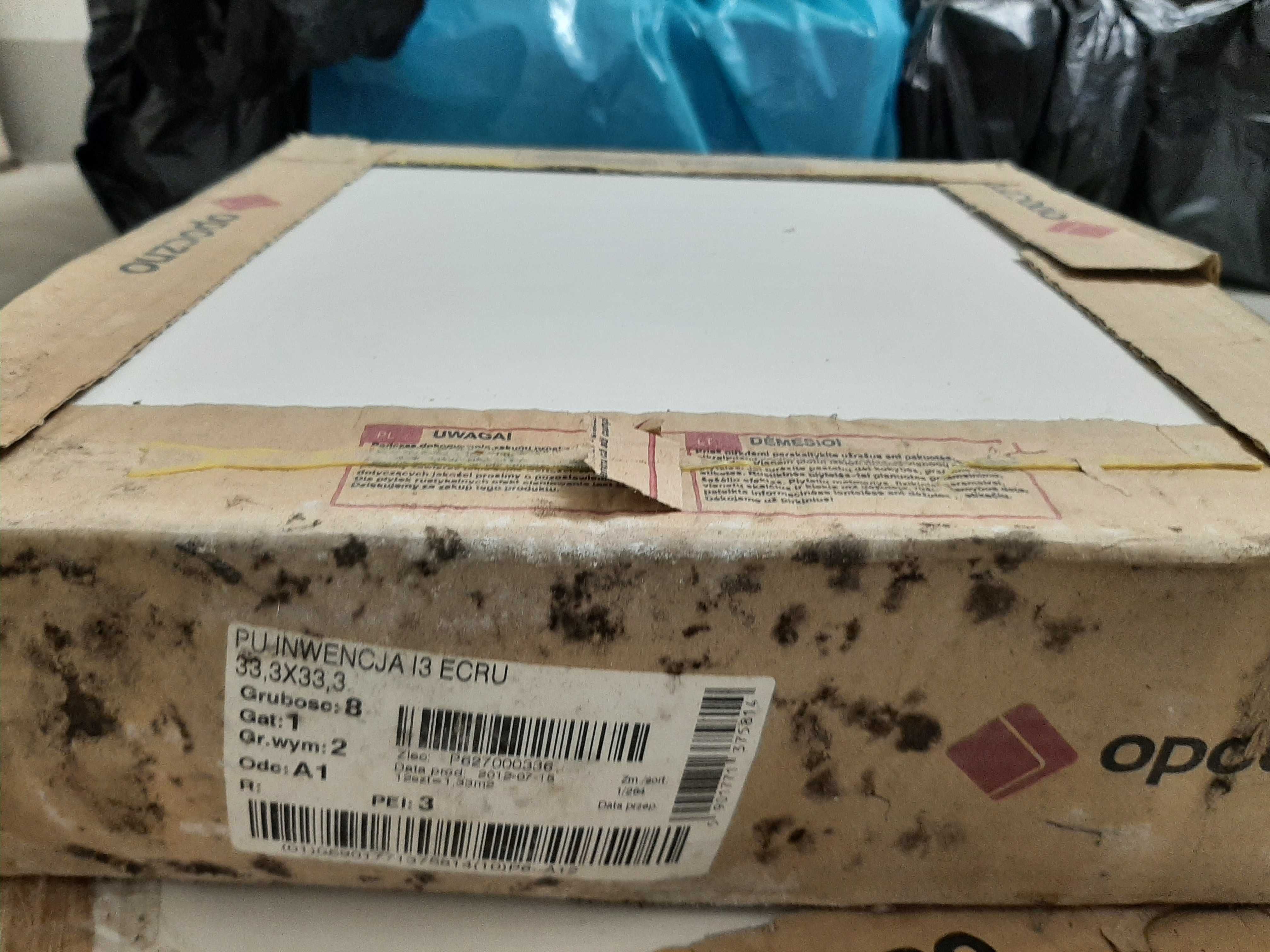 Płytka podłogowa INWENCJA ecru i3 mat 33,3x33,3