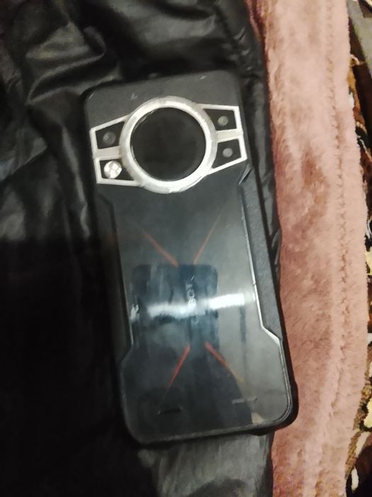 Продам телефон Cybot kinkong 9