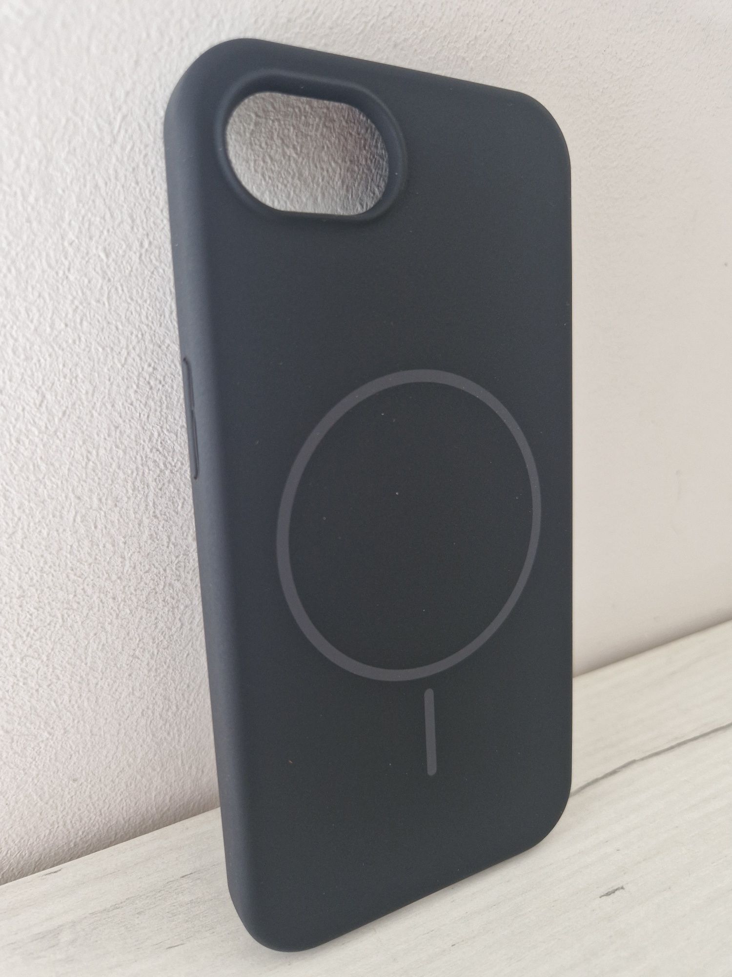 Magsafe Slim Silicone do Iphone 16e czarny