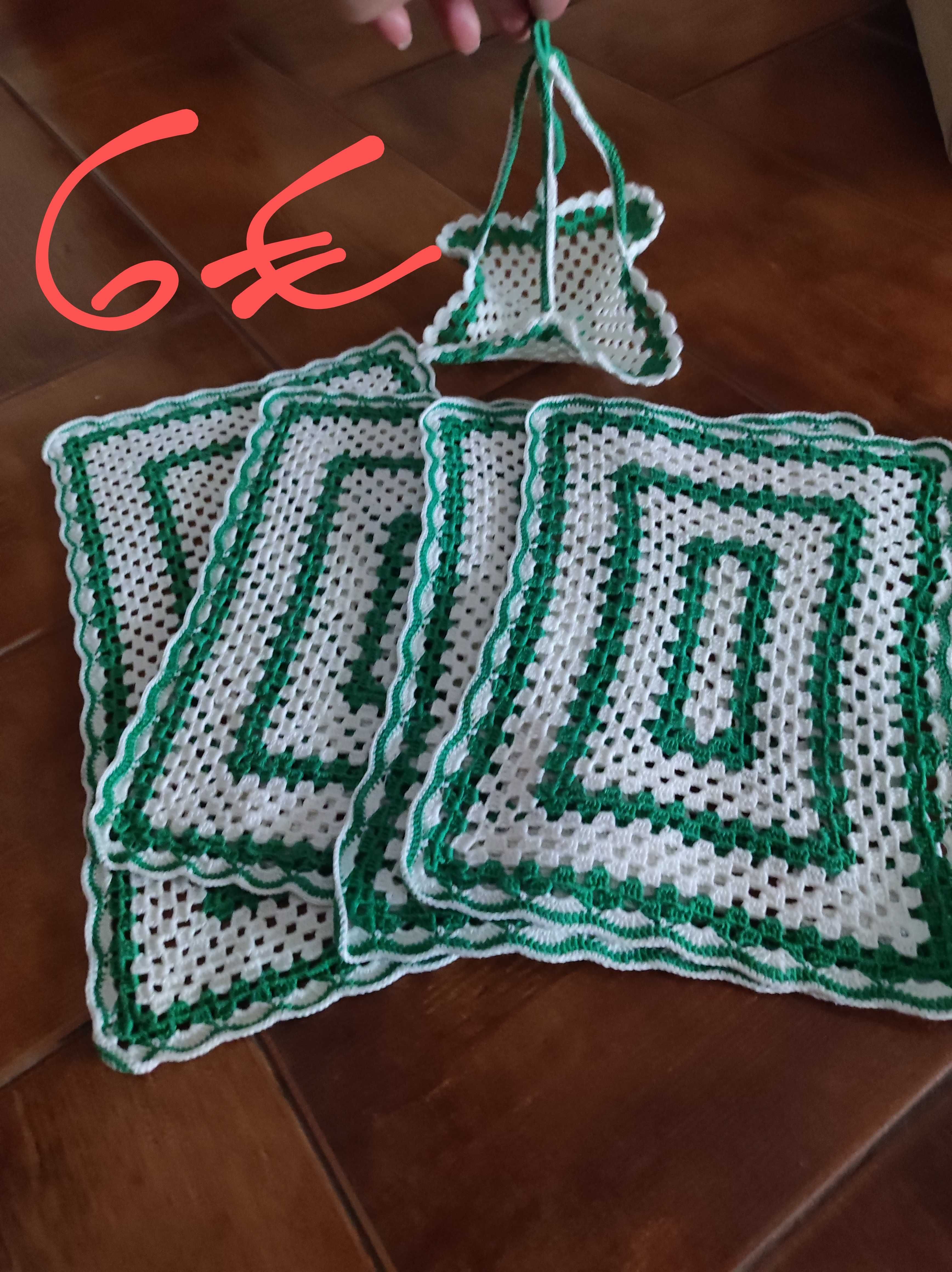 Crochê feito à mão