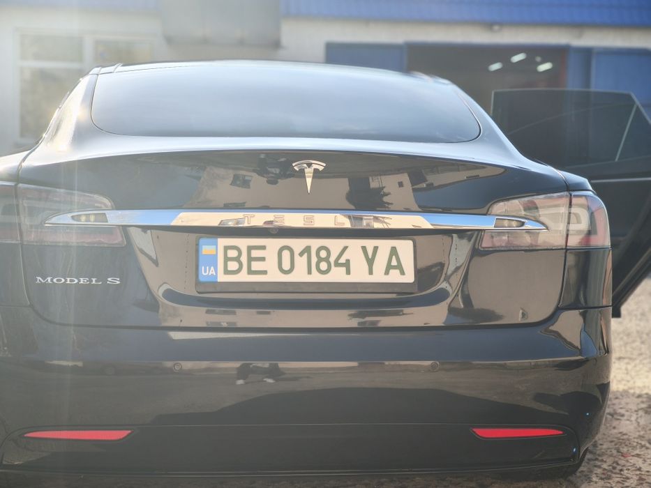 продам Тесла модел S 2016 г.в