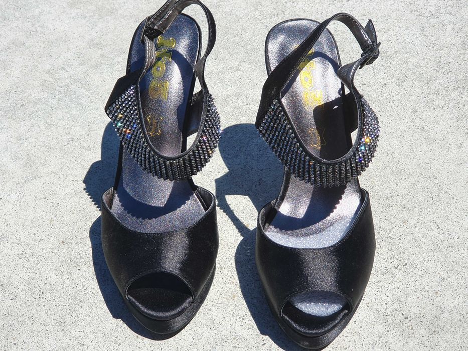 Sapatos de cerimónia (novos 36)