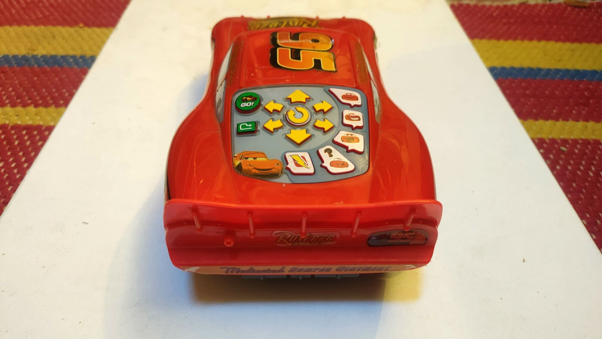 Faisca McQueen carro criança avariado