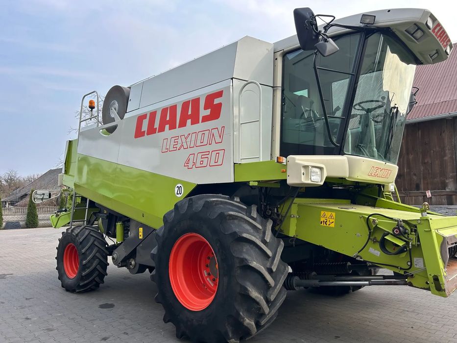 Claas Lexion 460  Kombajn Claas Lexion 460 Heder Vario 660 Silnik Mercedes 3D