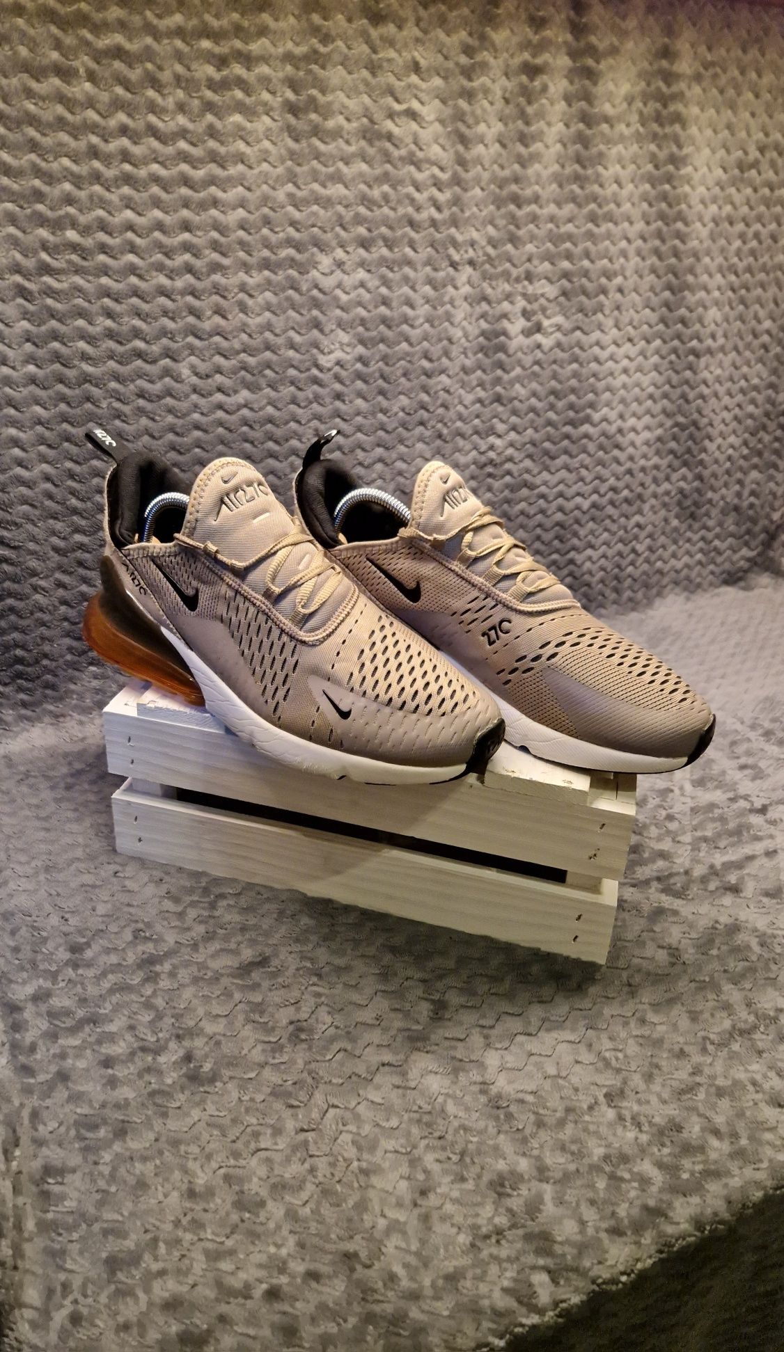 Nike Air Max 270 - roz. 42.5 (buty sportowe)