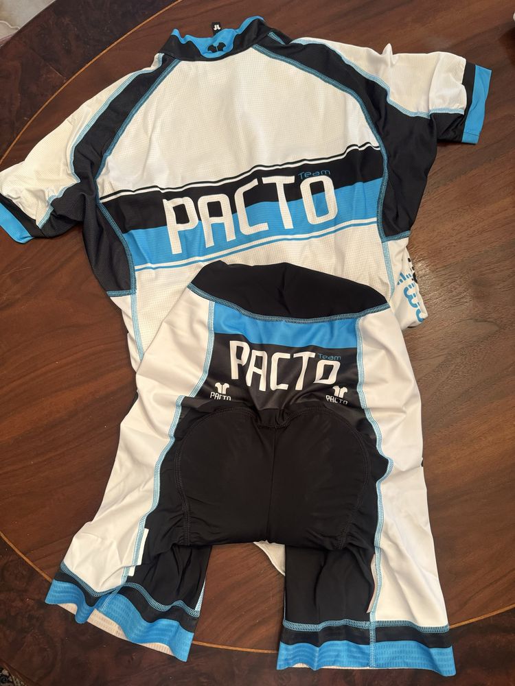 Equipamento ciclismo da pacto novo