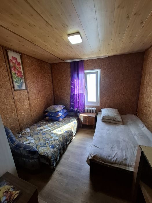 Сдам в Суворовском Р-не Крыжановка 3-х комн.квартира на земле на 2 эт.