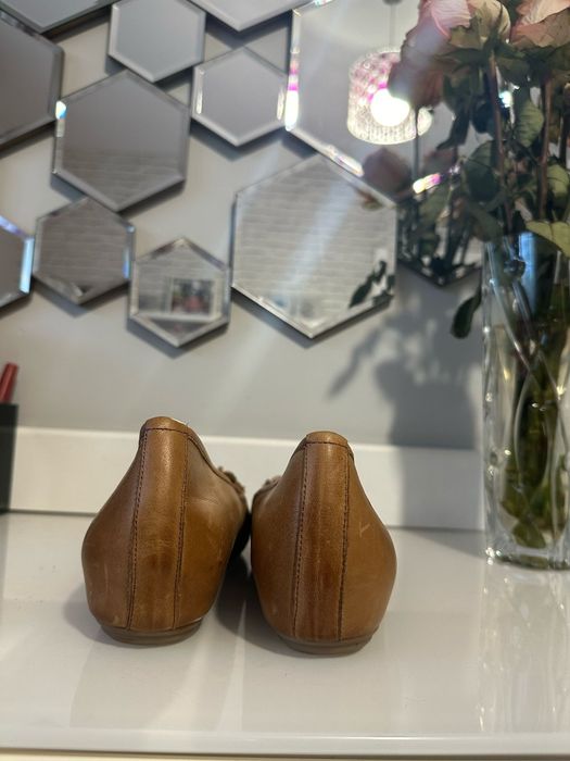 CAPRICE 40,5 baleriny NOWE skóra pantofle ukryty koturn