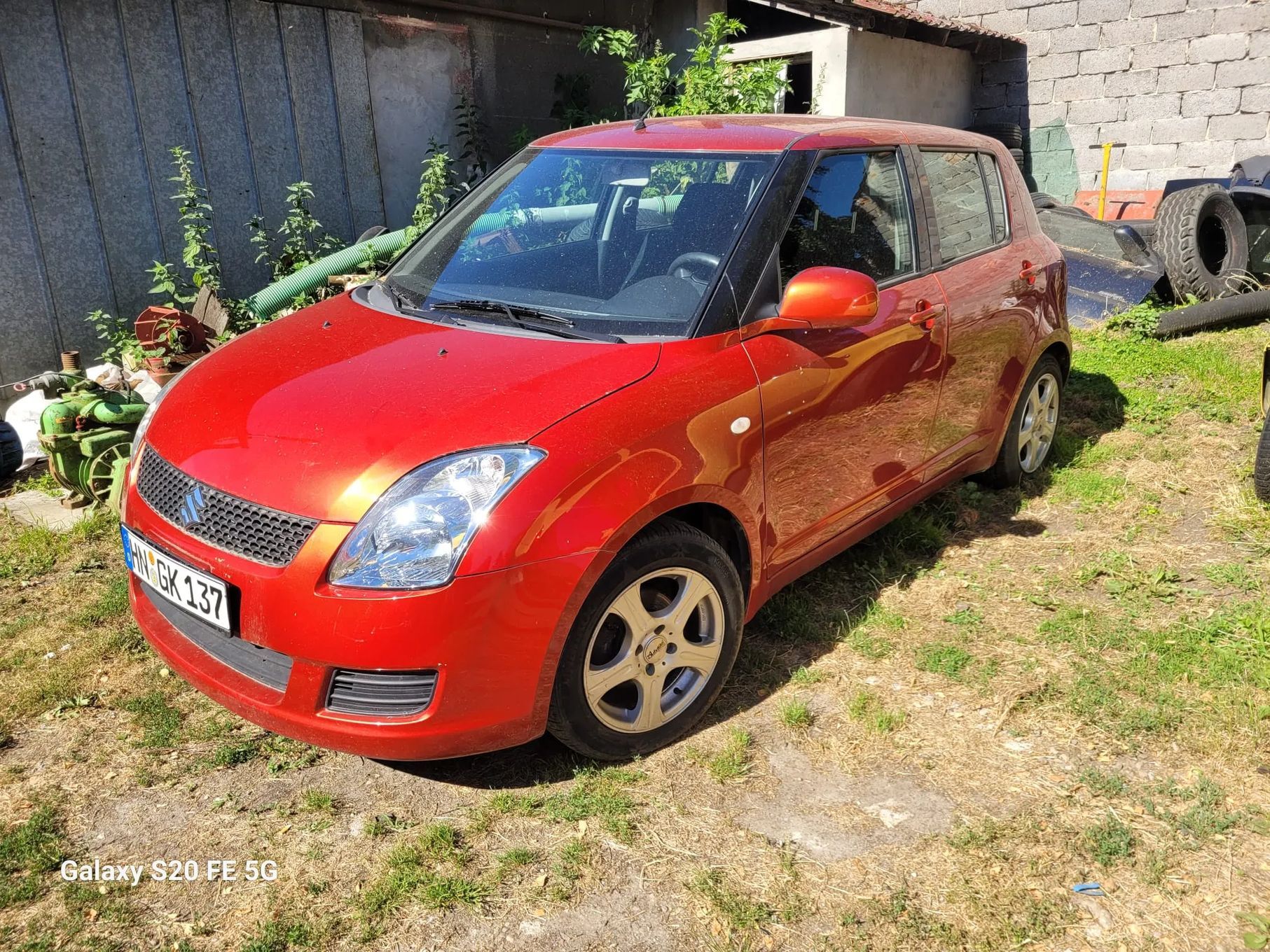 Suzuki Swift Polecam, niska cena. Samochód w dobrym stanie.