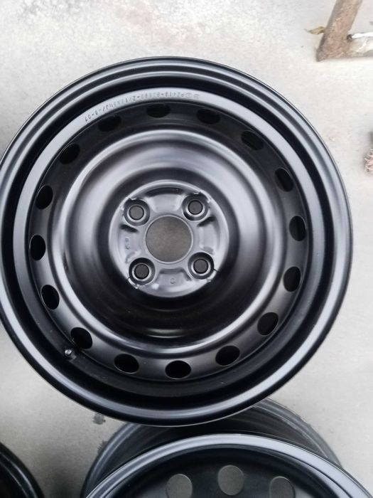 Felgi stalowe Toyota Yaris Corolla 5,5j15 et 46 4x100 ch 54.1 suzuki