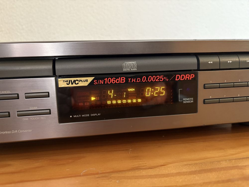 Leitor de CD JVC XL-V251