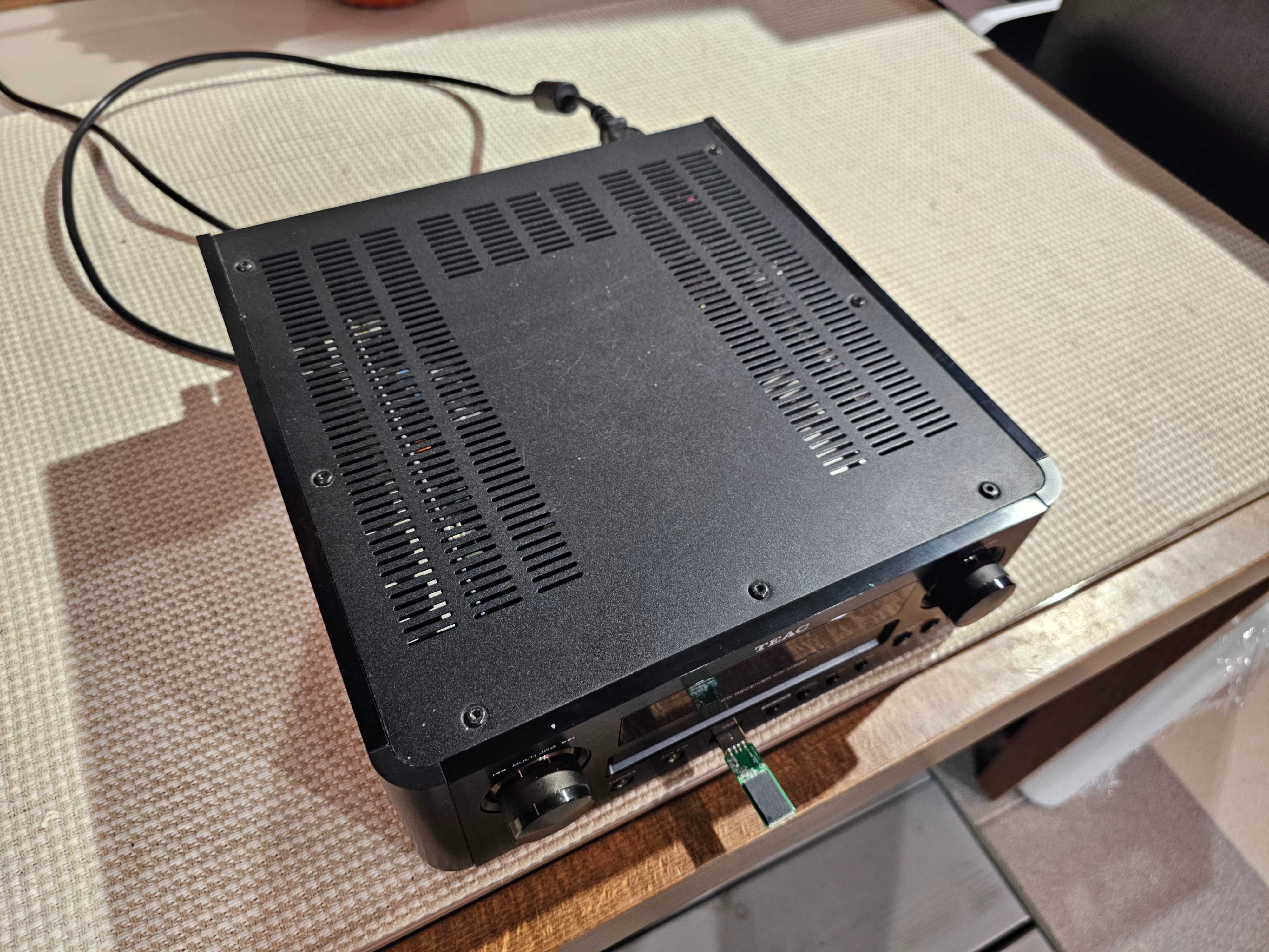 Ресивер Teac CR-H500-B USB 2 х 40 Вт MP3, WMA, CD-R, CD-RW, CD