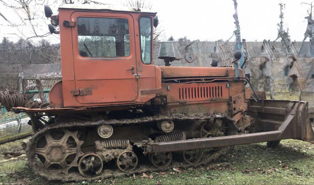 Бульдозер ДТ 75 в хорошому стані