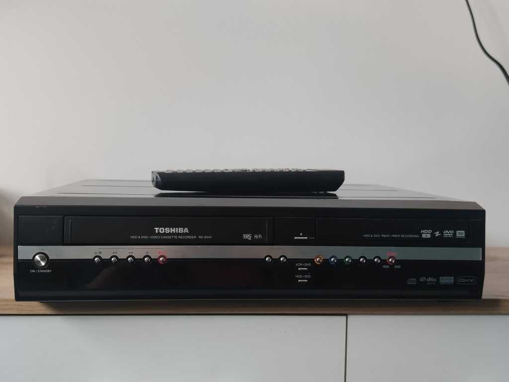 Toshiba RD-XV47 + pilot. Nagrywarka kopiarka DVD vhs hdd kasety video