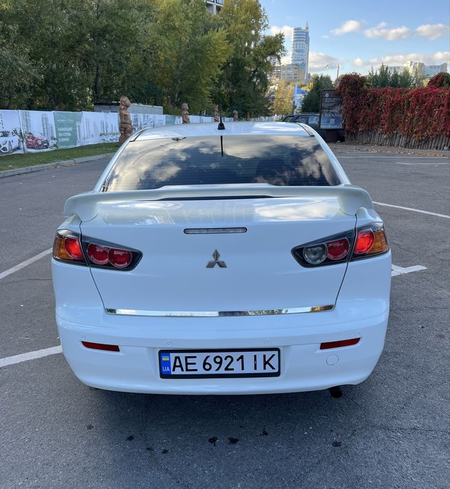 Продам Mitsubishi Lancer 10 2,0 Automat