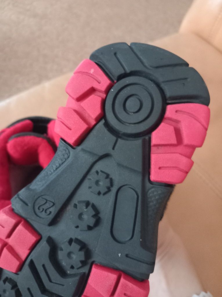 Nowe buty zimowe rozmiar 22