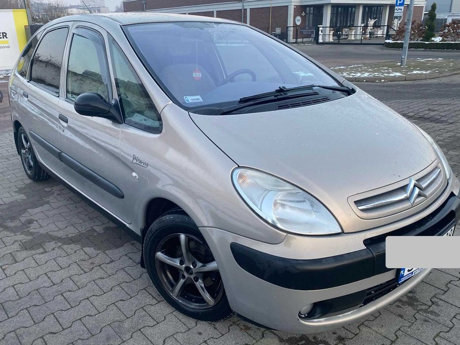 Citroen Xara Picasso gaz silnik 1,6 rocznik 2006 hak