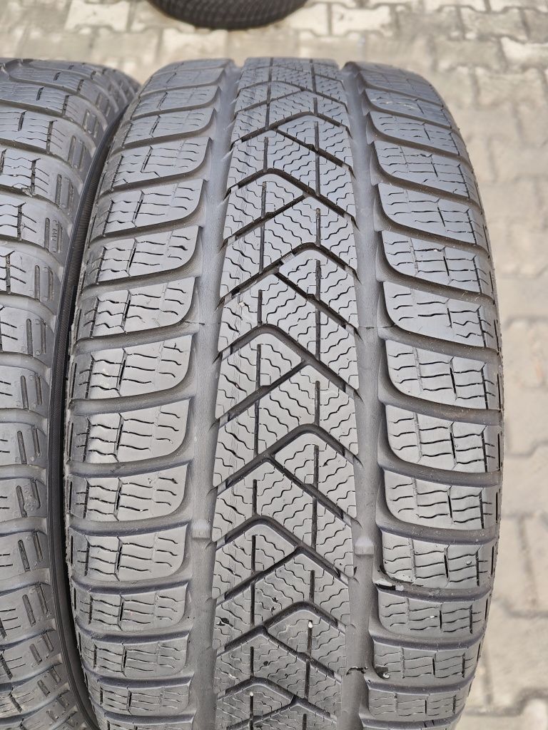 215/45/16 Pirelli Sottozero 3