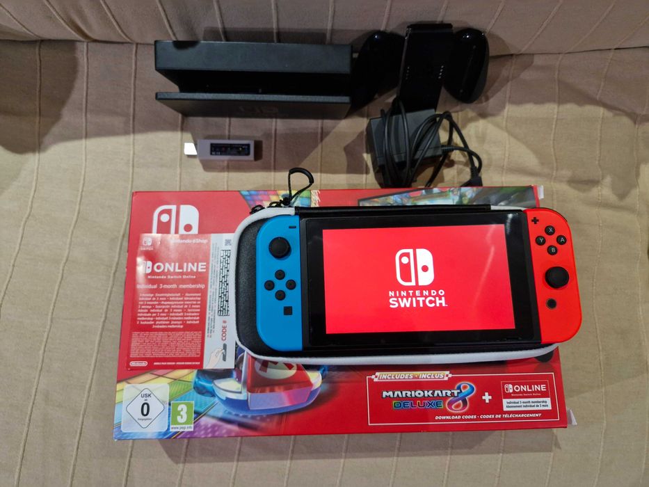 Nintendo Switch 1 (V2) + Extras