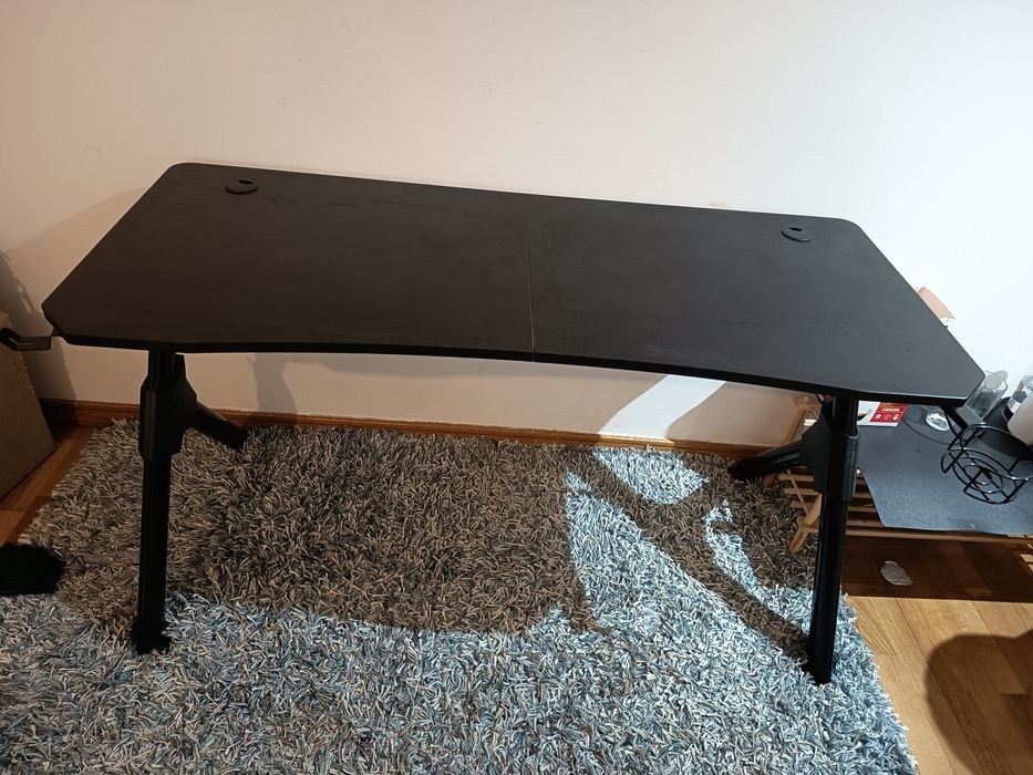 Mesa Gamer em ótimo estado