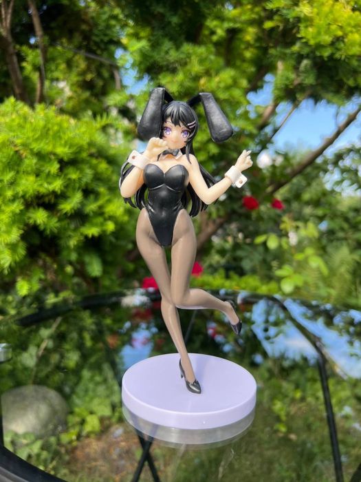 Фігурки різних розмірів