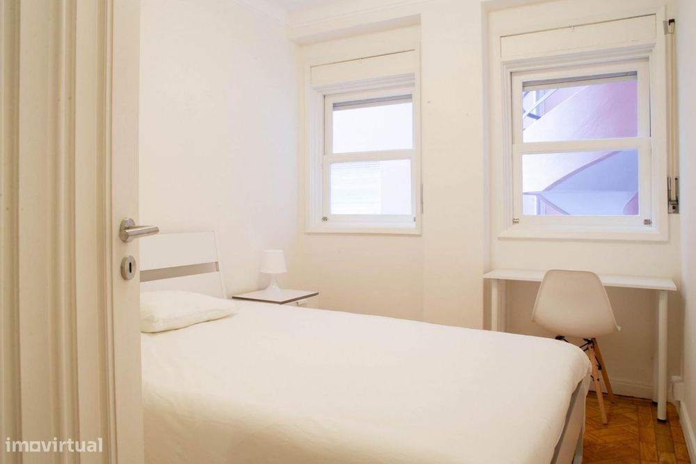 187564 - Quarto com cama de casal em...