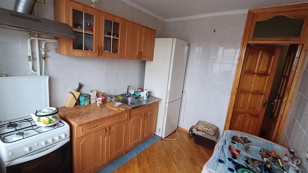 Продаж трикімнатної квартири по.Пр. Миру в Чернігові