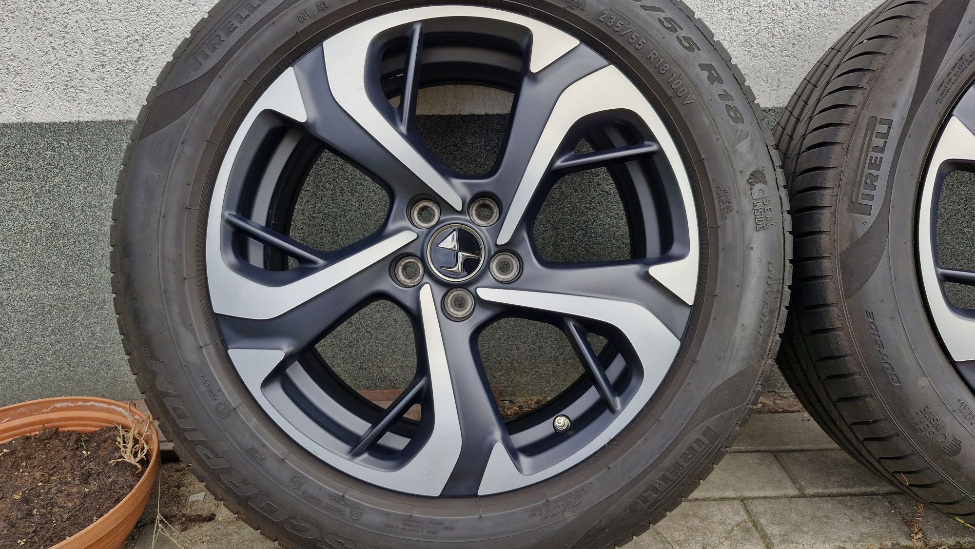 Oryginalne koła felgi Citroen DS7, 235/55 R18 Pirelli Letnie..Jak Nowe