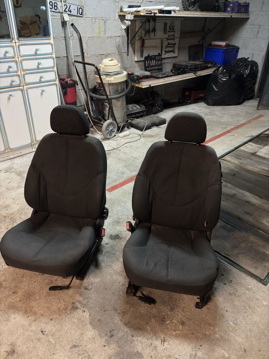 Bancos rover 25 com pouco uso