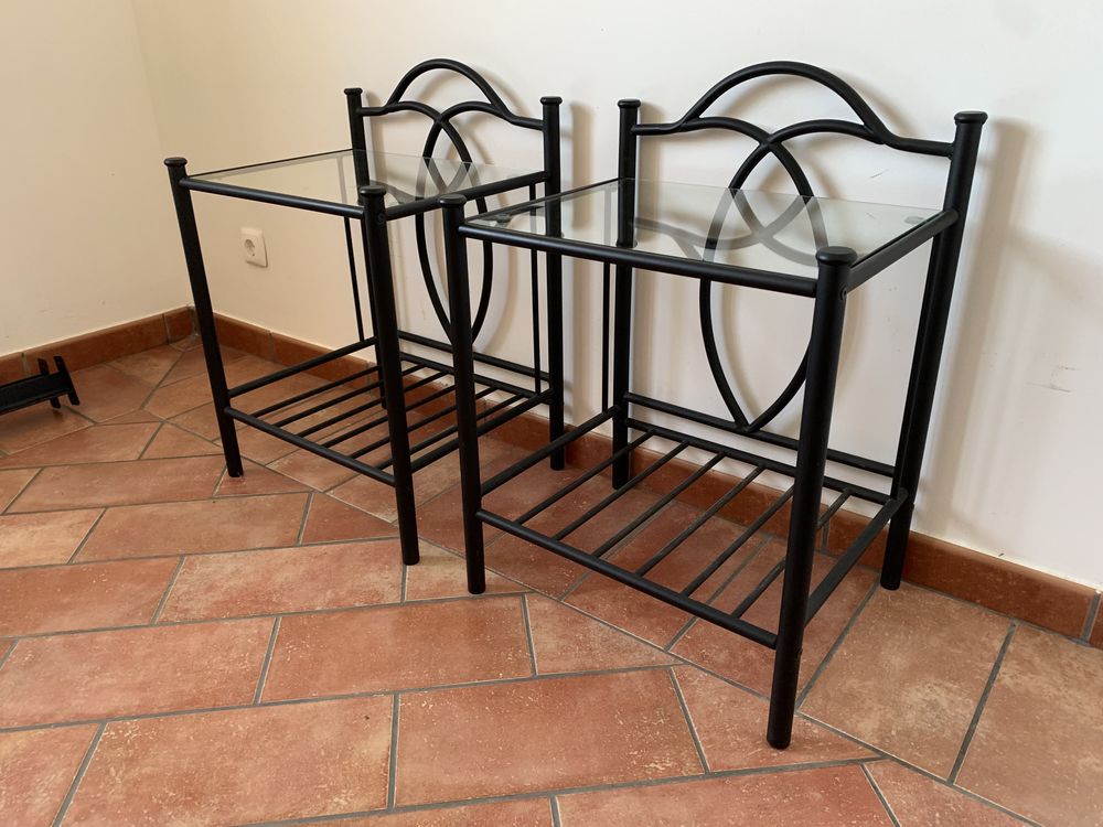 Mesa de cabeceira (Conforama) como novas 39€ cada