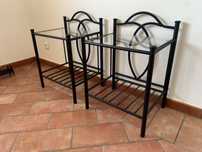 Mesa de cabeceira (Conforama) como novas 39€ cada