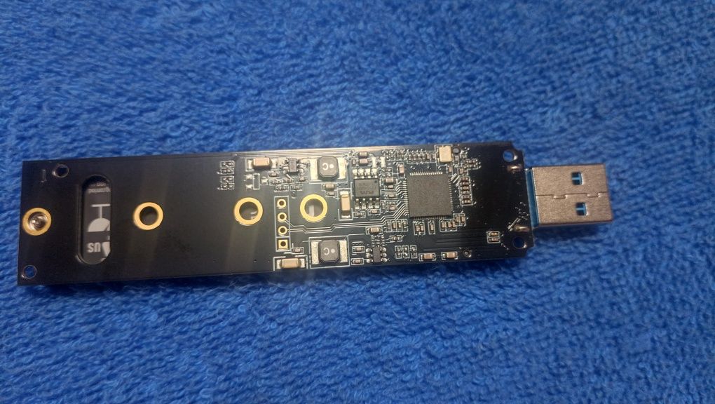 USB type C перехідник адаптер - M.2 NVMe SSD з інтерфейсом підключення