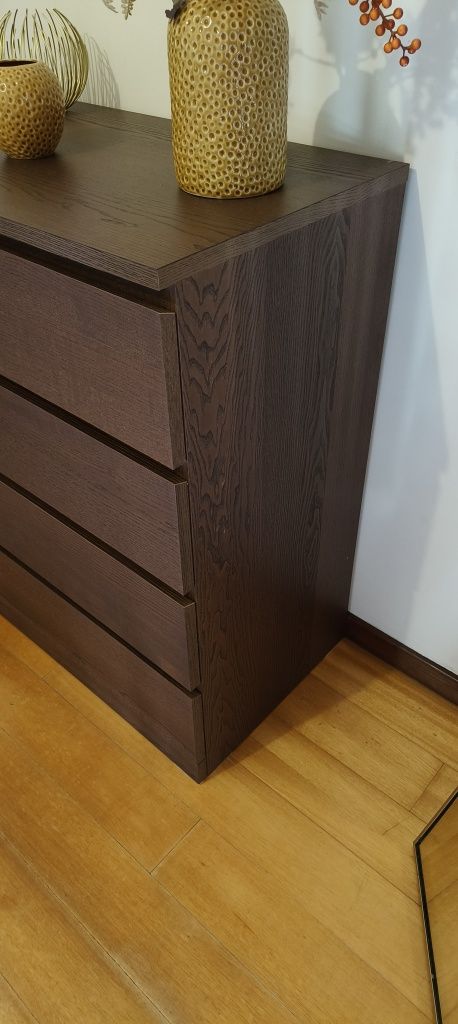 Conjunto cómoda e mesinhas de cabeceira