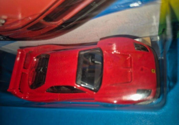 Ferrari f40 competizione hot wheels