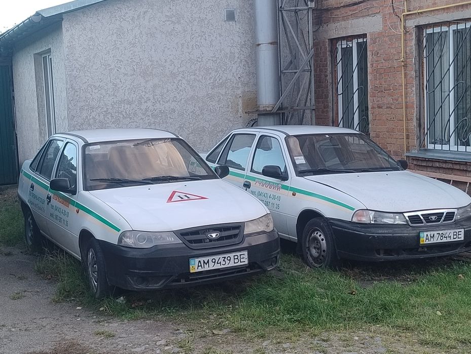 Авто Део Нексія 2011 року