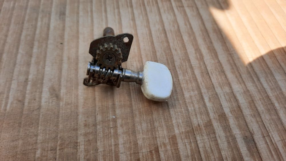 Колки для гітари 
242 PC
Диски відрізни, шліфувальні, по