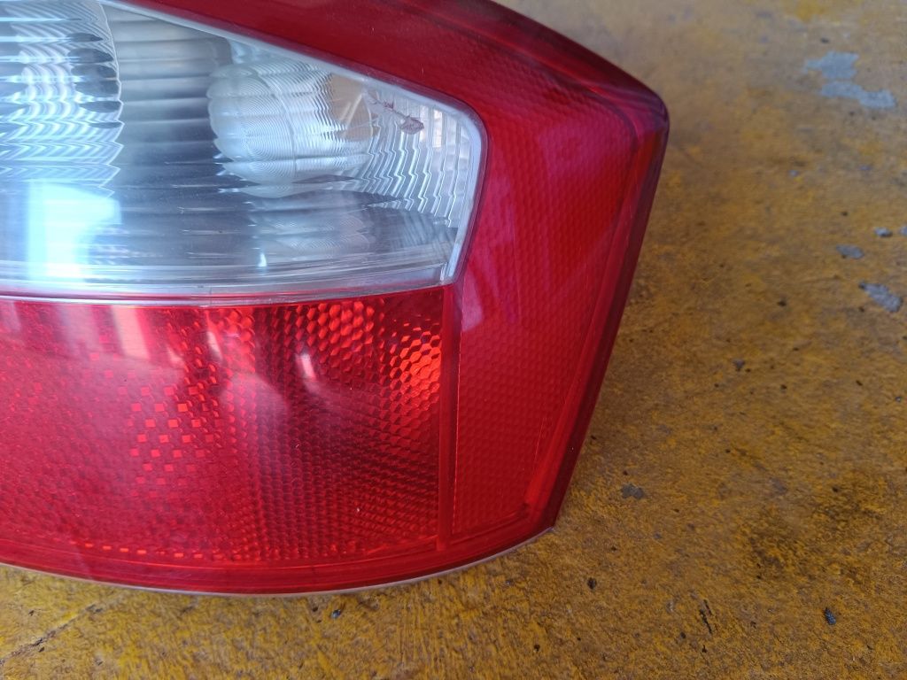 Lampa lewa i prawa audi a4 B6 sedan