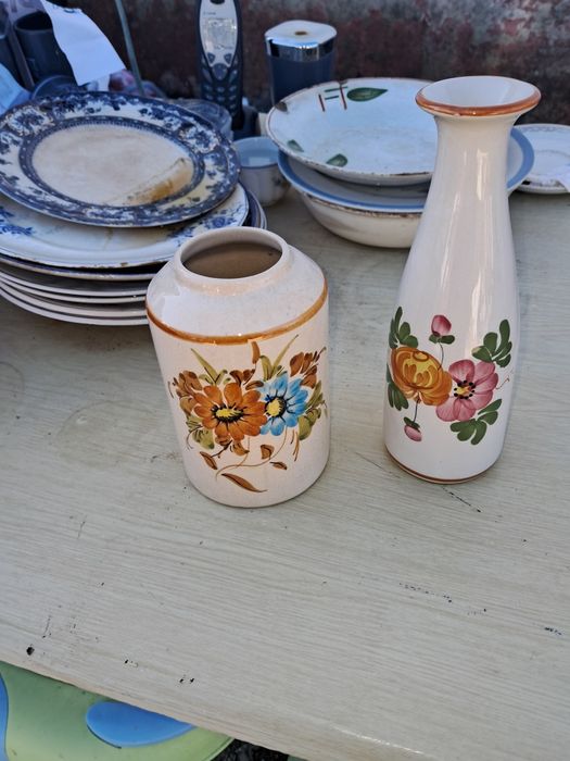 Pote e jarra em porcelana