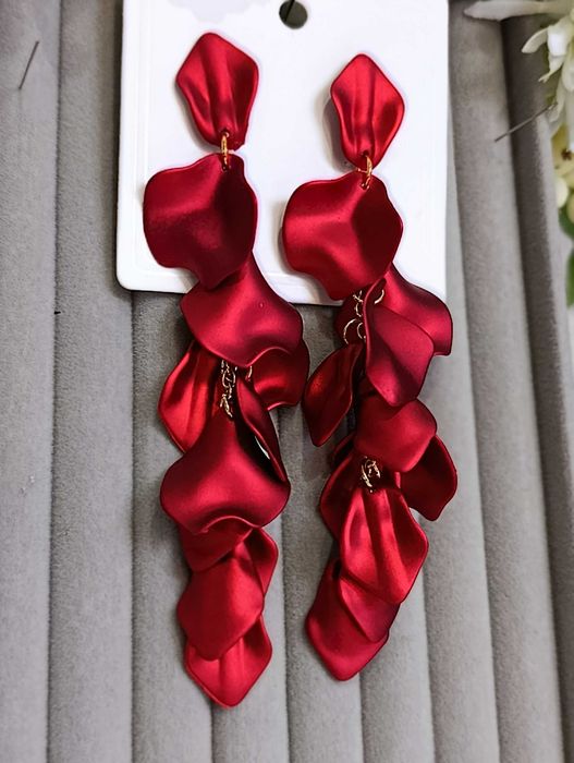 eleganckie satynowo czerwone Boże Narodzenie  kolczyki długie wiszące