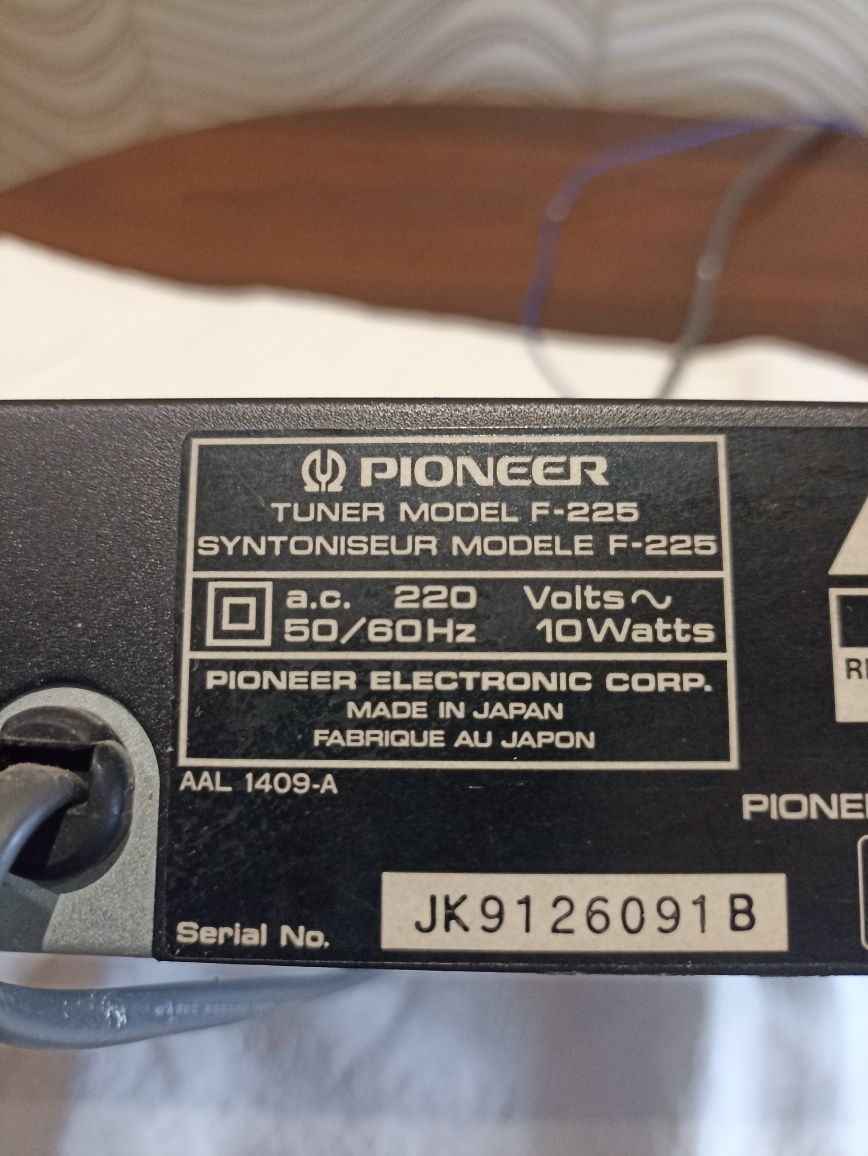 Продам FM тюнер PIONEER F-225