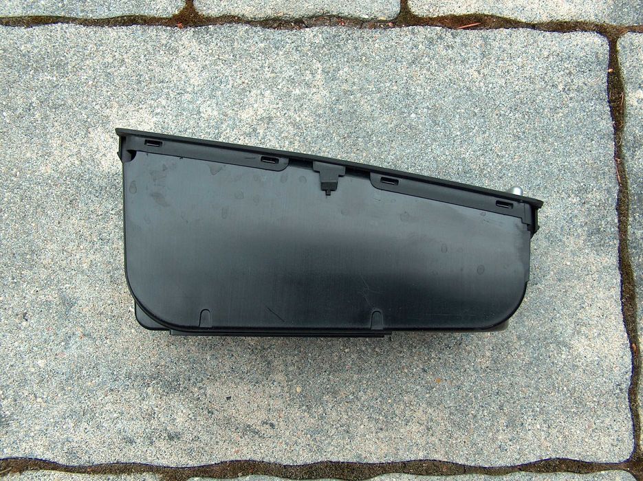 Cupholder / uchwyt na napoje z roletą Volvo S40 / V50 / C30, 2004-07