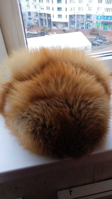 Шапка из лисы, пышная , красивый цвет