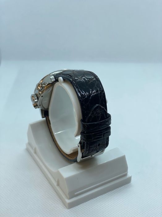 Relógio Girard-Perregaux Ferrari F300 Chronograph