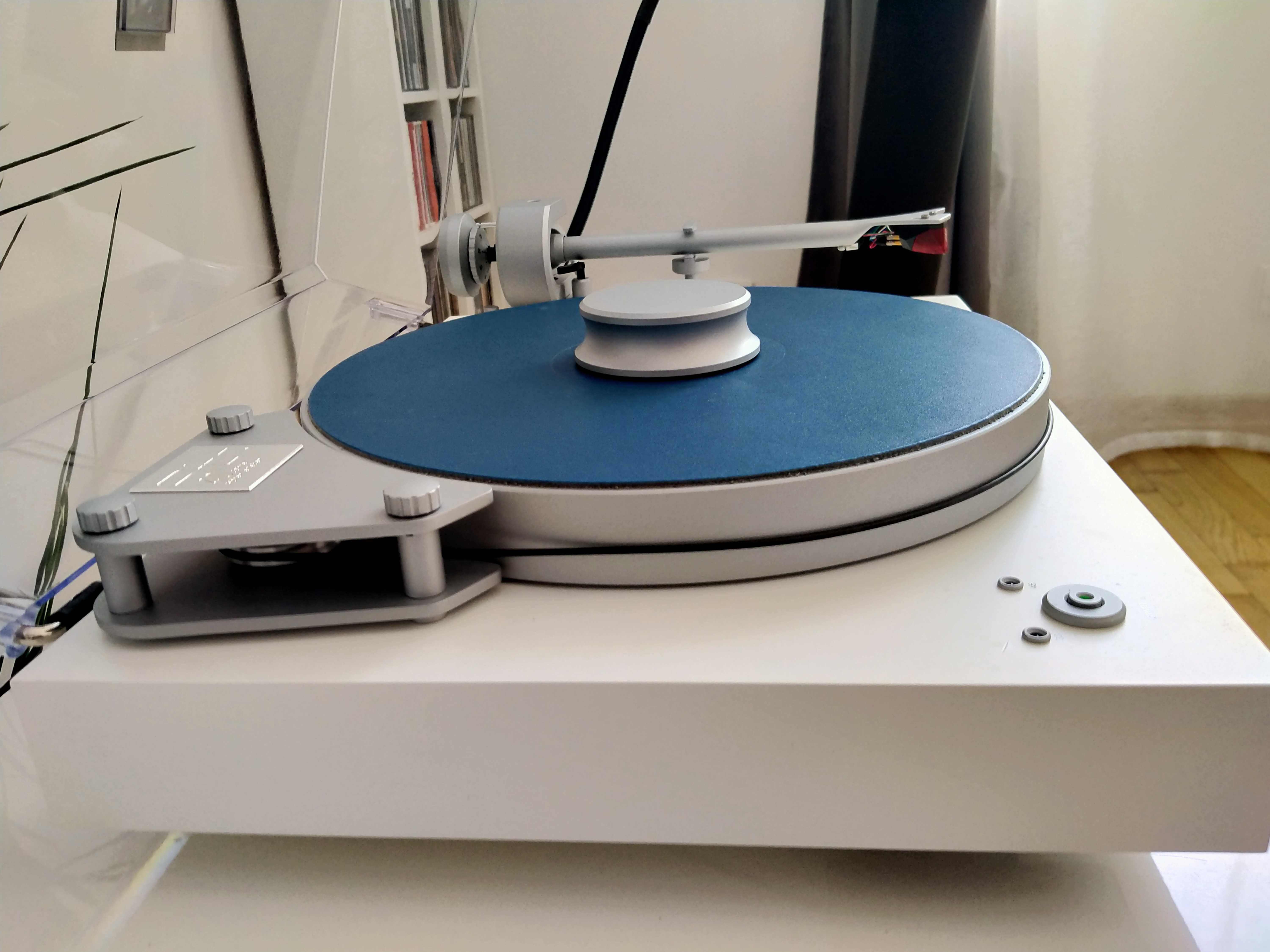 ATR Celebration 40 Pro-Ject Xtention 9 Evolution